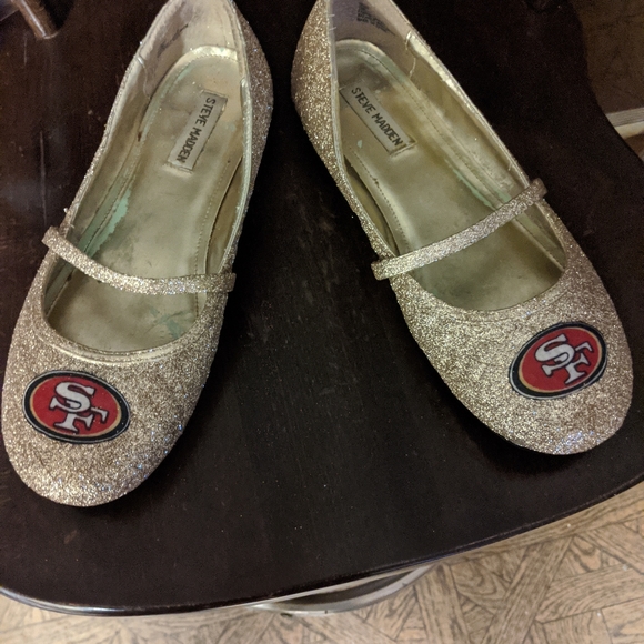 Ladies San Francisco 49ers custom flats - Picture 1 of 3
